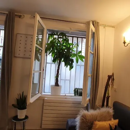 Gare Montparnasse,fantastic Location,center Paris6 Eme ,close To Louvre Meusm And Notre Eiffel Tour